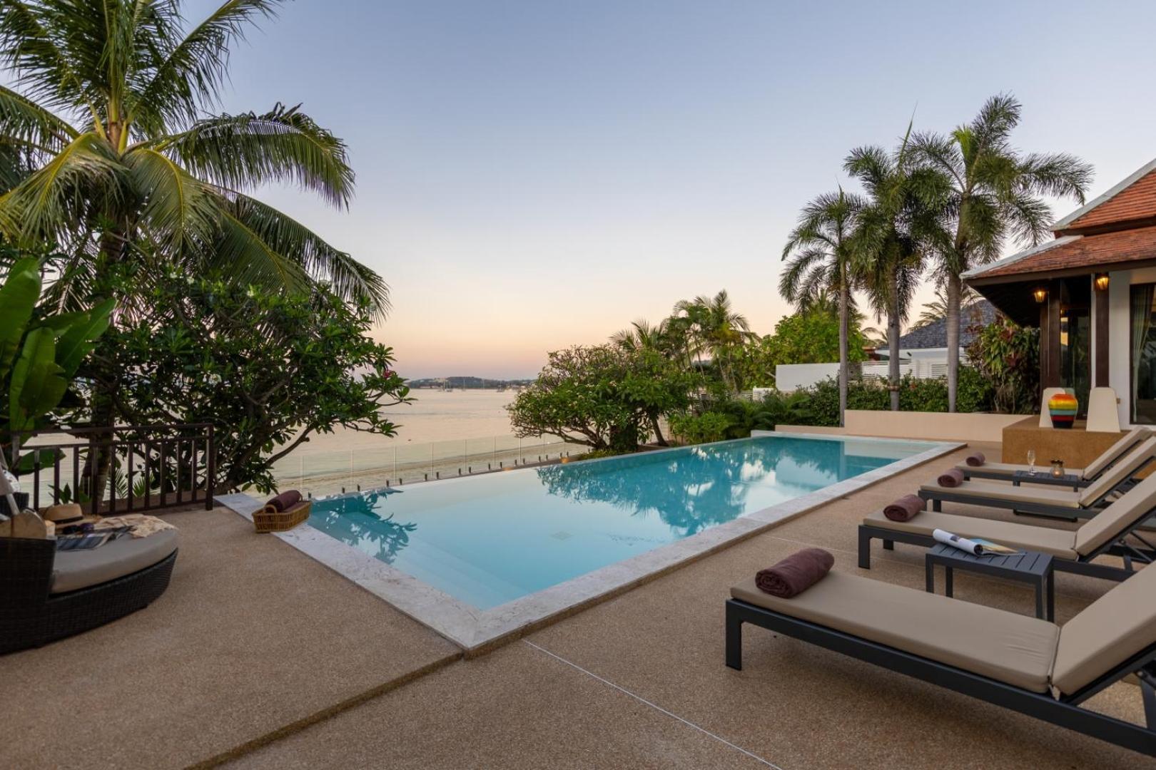 Bacaya Beachfront Villa Pantai Bangrak Luaran gambar