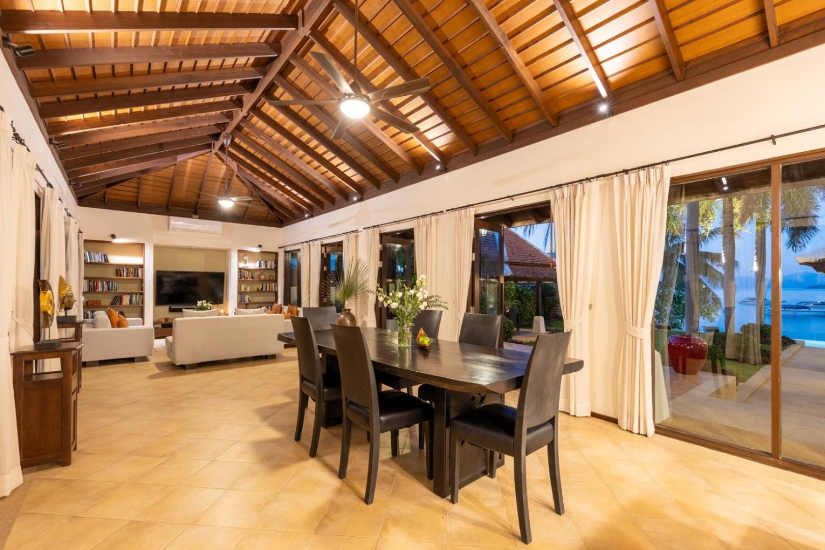Bacaya Beachfront Villa Pantai Bangrak Luaran gambar