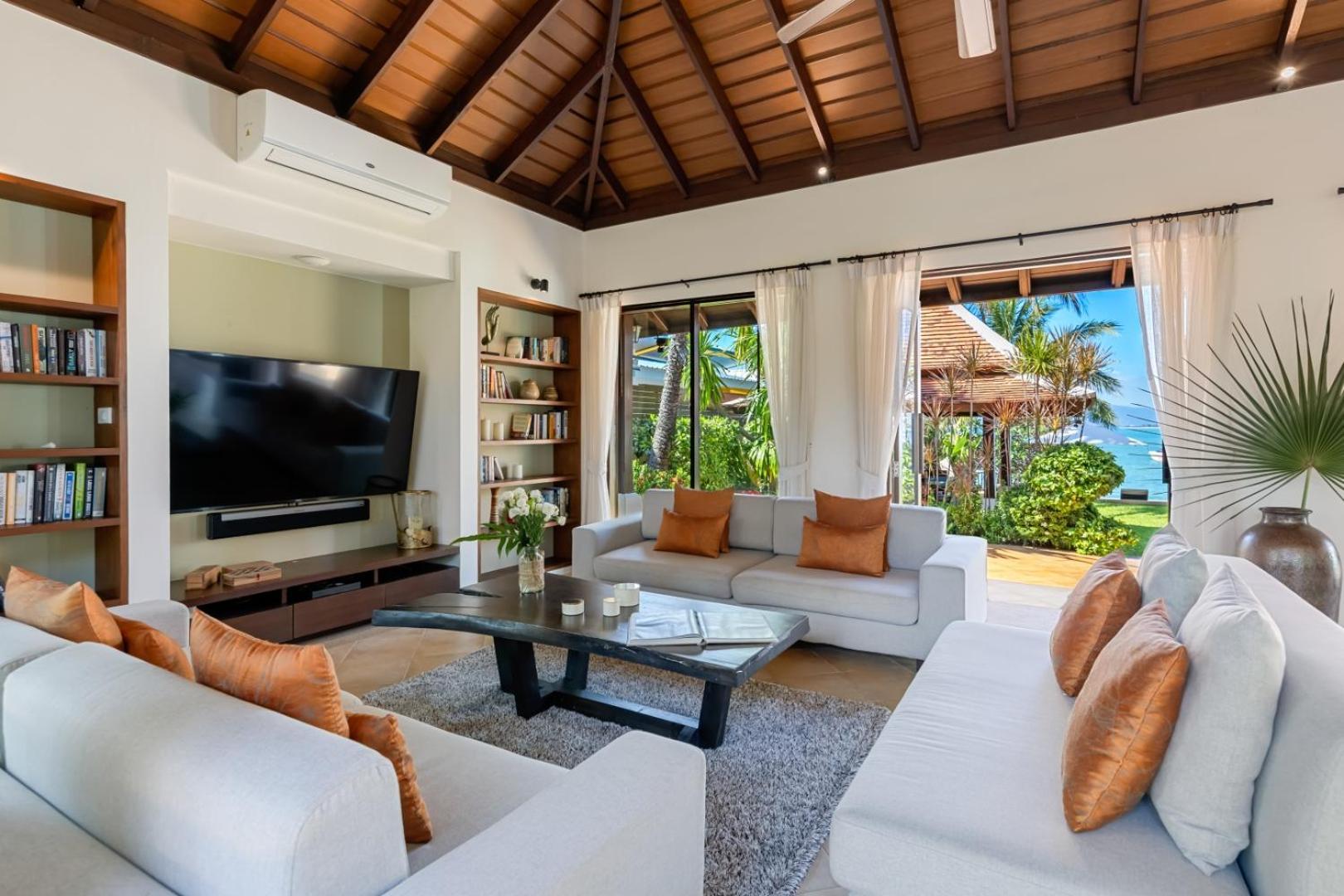 Bacaya Beachfront Villa Pantai Bangrak Luaran gambar